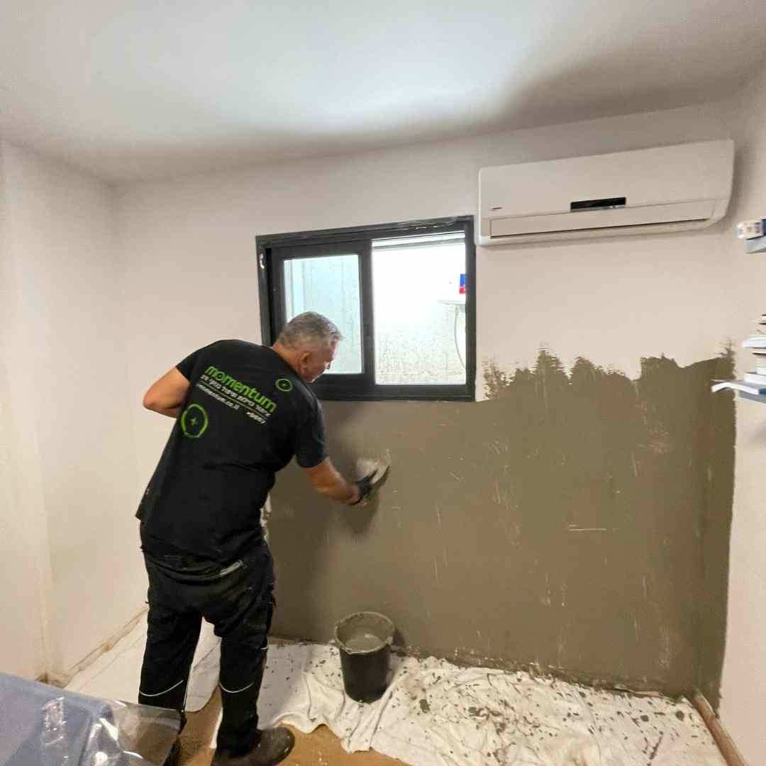 טיפול בנזילה במרתף